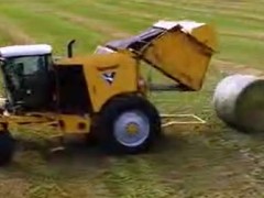 世界首款自走式圓捆打捆機問世，打捆作業效率大幅度提高